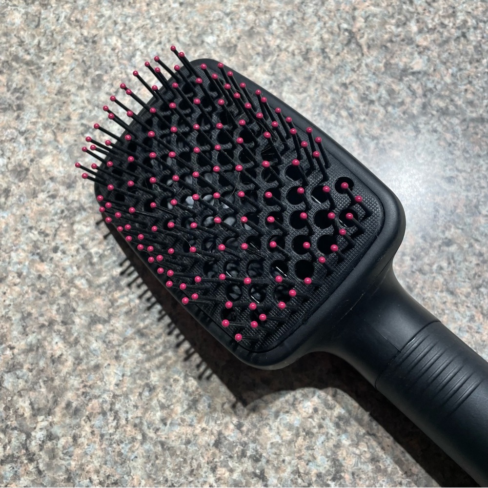 Revlon Hair Dryer Brush - Picture 3 of 6